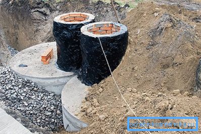 Septiktank av två betongkonstruktioner