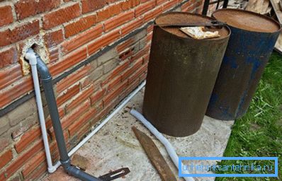Dränera från vattenförsörjningen i landet