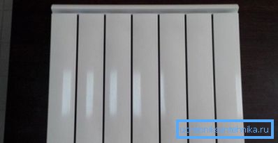 Livslängden för aluminiumradiatorer som är anodiserade är ungefär 40 år.