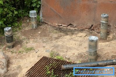 Pillar foundation.