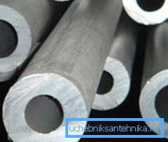 Tjockväggigt aluminiumrör är mycket hållbart och används i högtryckskommunikation.