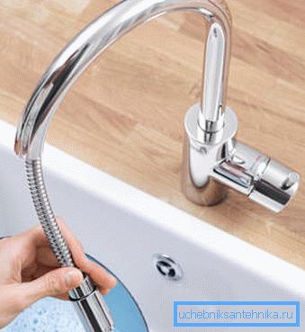 Universal mixer med flexibel tipp