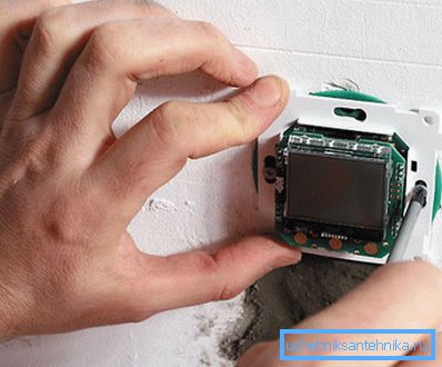Installera en termisk omkopplare.