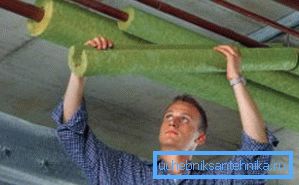 Rörisolering är ett viktigt steg i installationen av tekniska nätverk