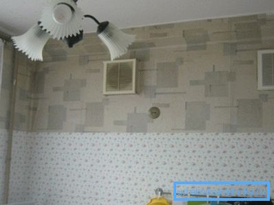 I Stalin kan du se två ventilationsgaller i köket. En av dem öppnar in i skorstenen: husen byggdes under spisvärme. I Stalin kan du se två ventilationsgaller i köket. En av dem öppnar in i skorstenen: husen byggdes under spisvärme.