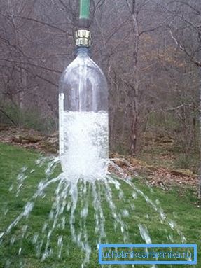 En version av konstruktionen med en vanlig plastflaska