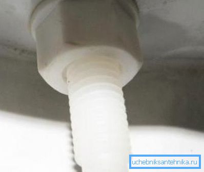 Bottenvy av den virvlande plastmuttern