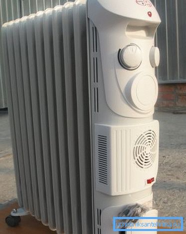 Luftolja radiator kan du snabbt fördela värme runt rummet Luftolja radiator kan du snabbt fördela värme runt rummet
